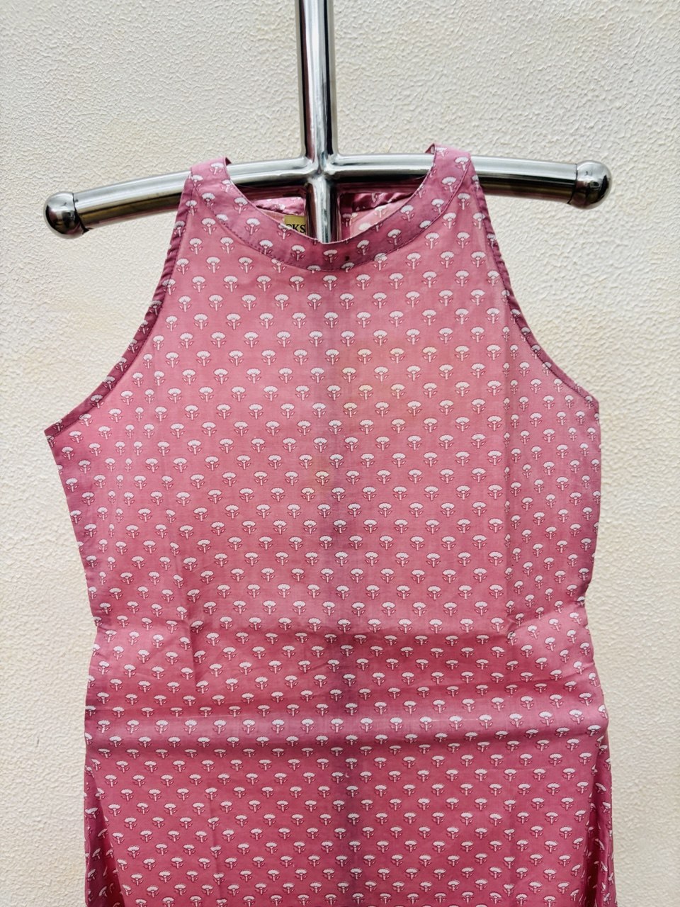 RS.550/- (50%Off on MRP Rs.1100/-)(DS-744)