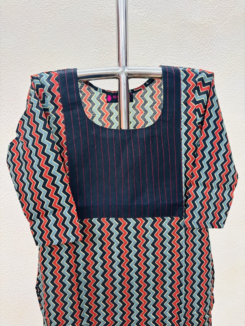 RS.395/- (50%Off on MRP Rs.790/-)(DS-745)