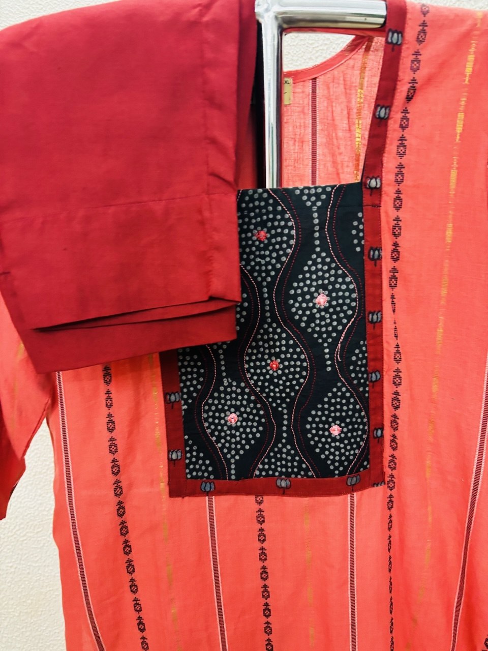 RS.600/- (50%Off on MRP Rs.1200/-)(DS-753)