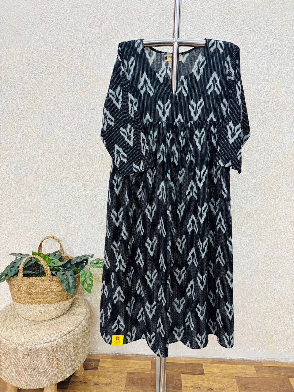 RS.490/- (50%Off on MRP Rs.980/-)(DS-759)