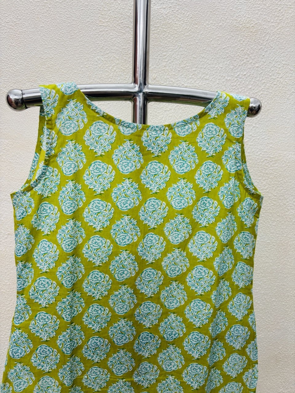 RS.375/- (50%Off on MRP Rs.750/-)(DS-764)
