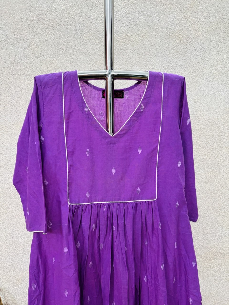 RS.490/- (50%Off on MRP Rs.980/-)(DS-784)