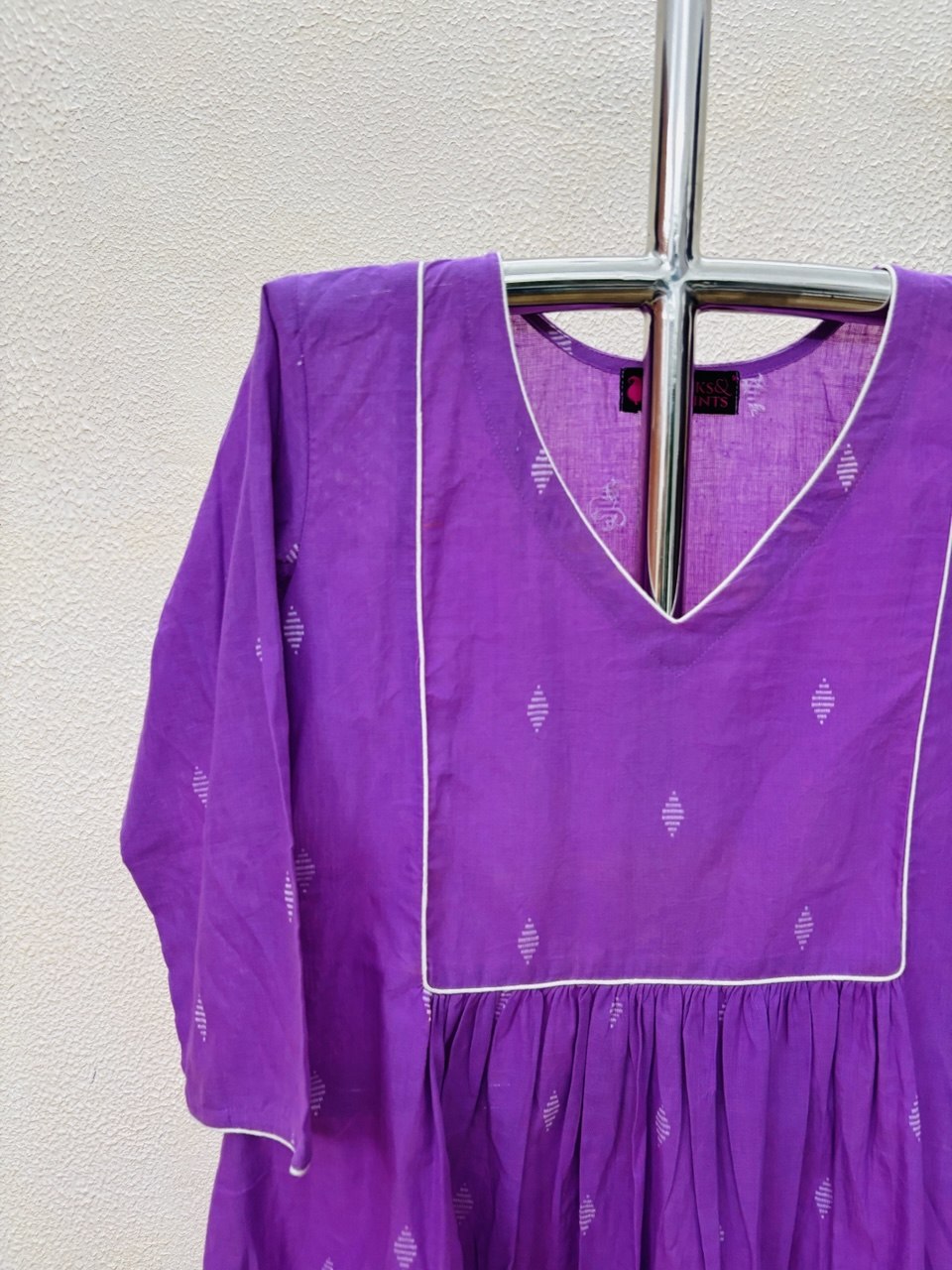 RS.490/- (50%Off on MRP Rs.980/-)(DS-784)