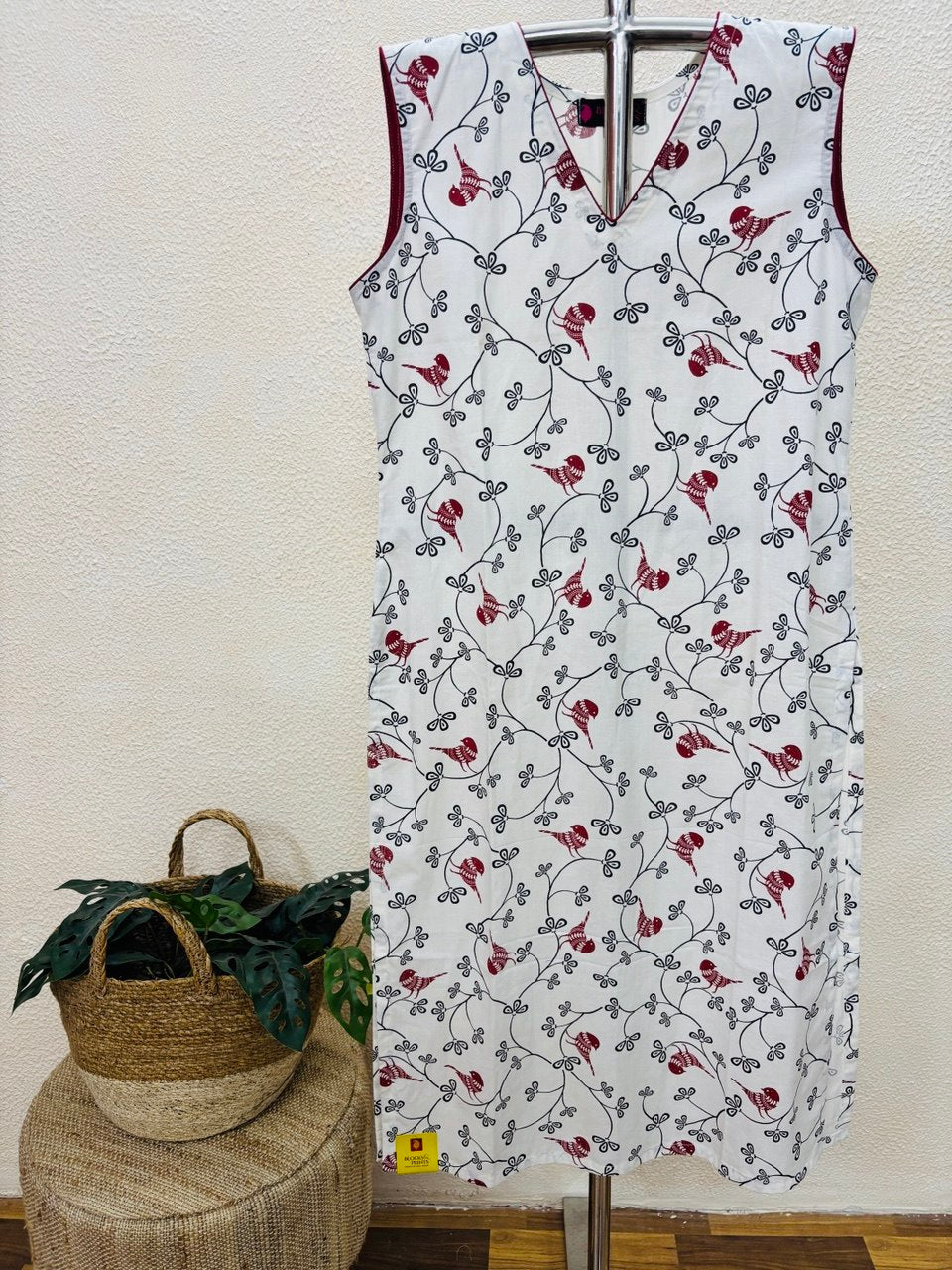 RS.440/- (50%Off on MRP Rs.880/-)(DS-795)
