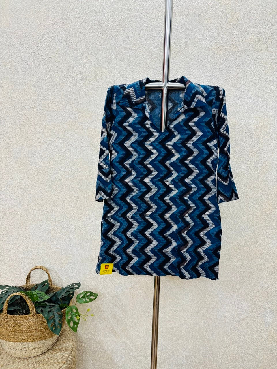 RS.450/- (50%Off on MRP Rs.900/-)(DS-805)