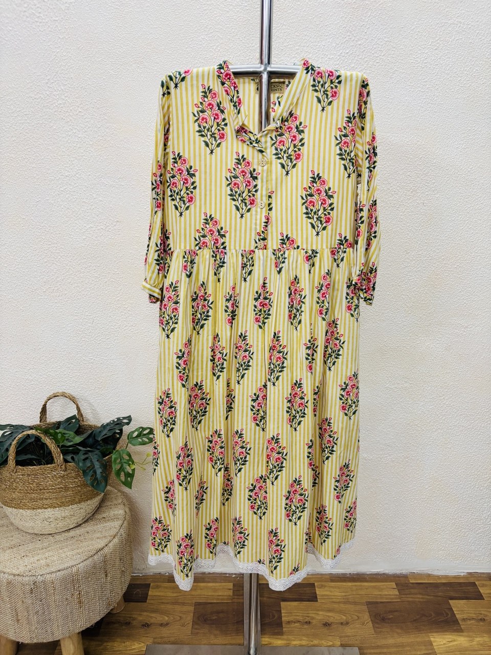 RS.490/- (50%Off on MRP Rs.980/-)(DS-796)