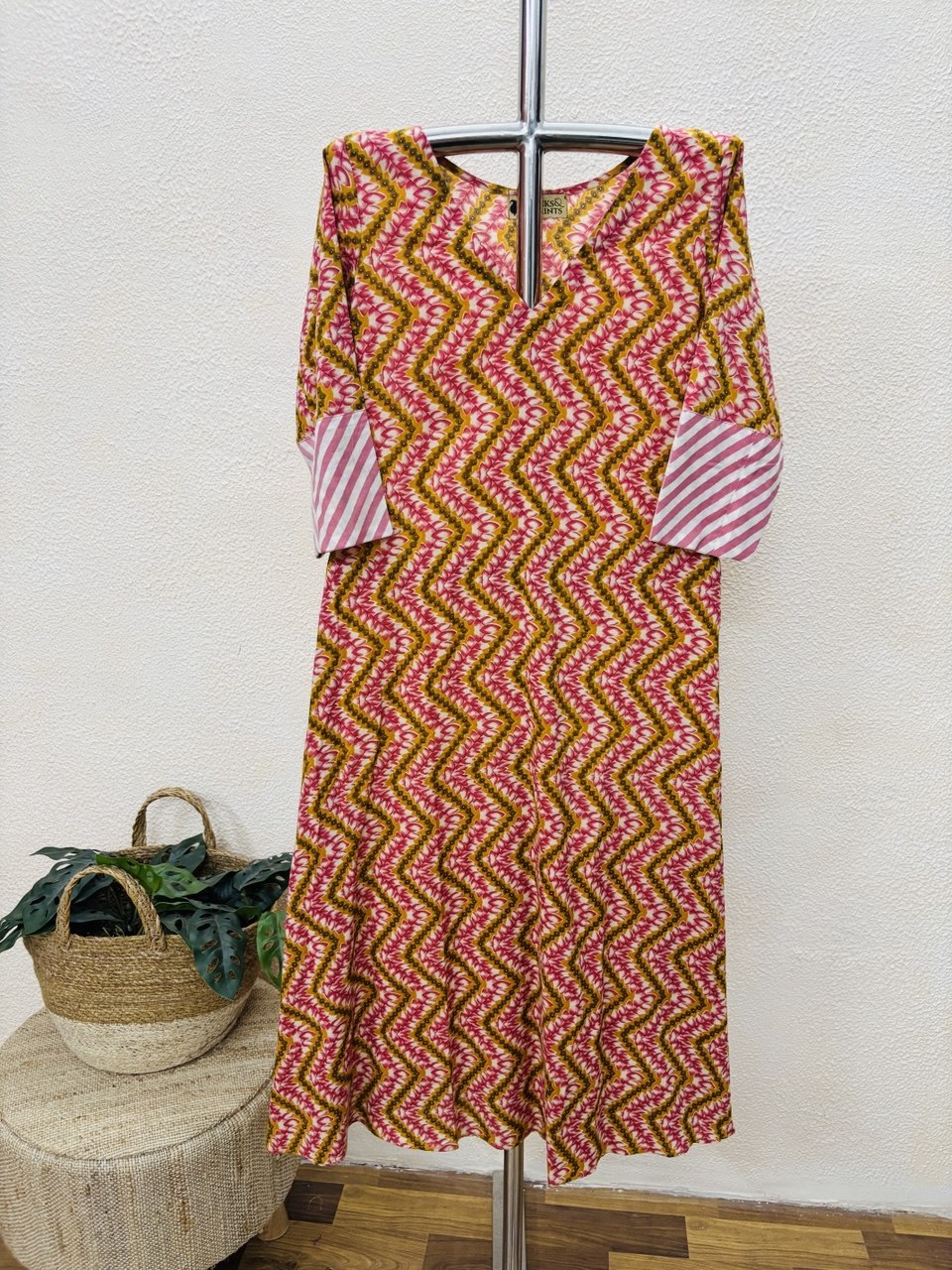 RS.490/- (50%Off on MRP Rs.980/-)(DS-798)