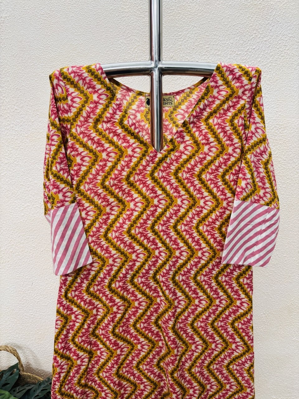 RS.490/- (50%Off on MRP Rs.980/-)(DS-798)