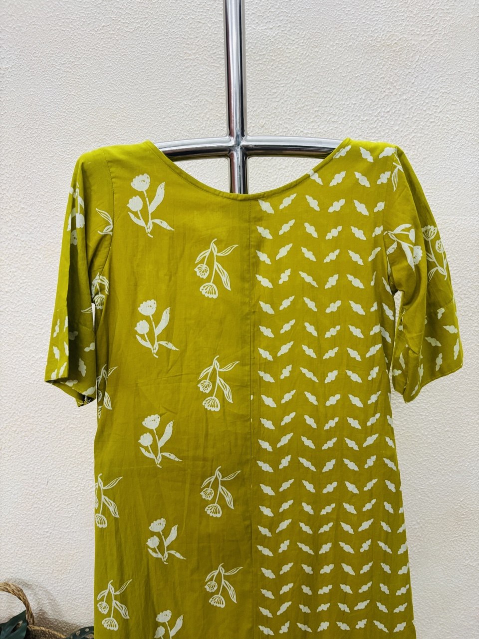 RS.550/- (50%Off on MRP Rs.1100/-)(DS-797)