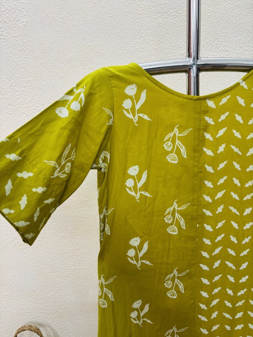 RS.550/- (50%Off on MRP Rs.1100/-)(DS-797)