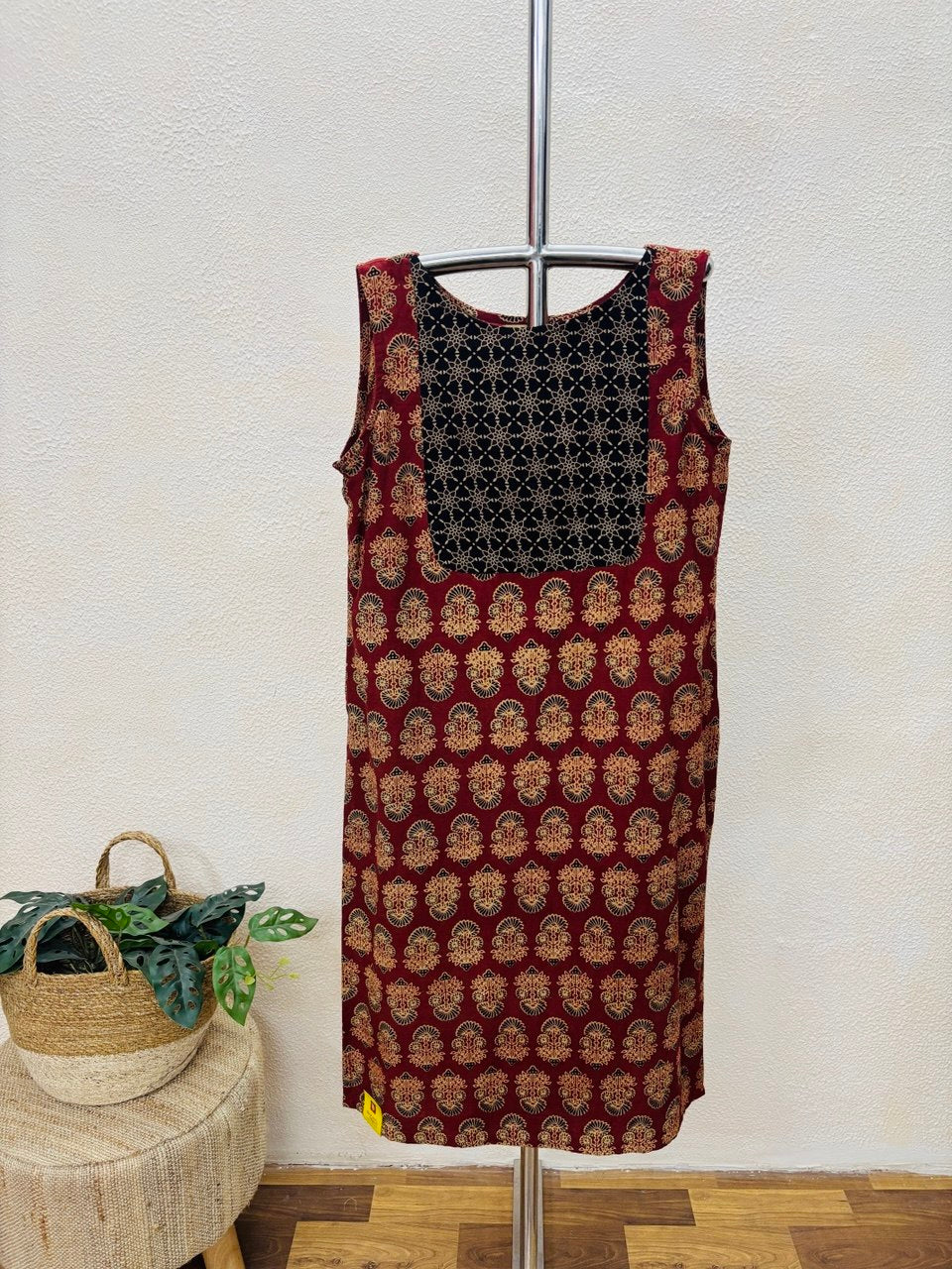 RS.475/- (50%Off on MRP Rs.950/-)(DS-827)