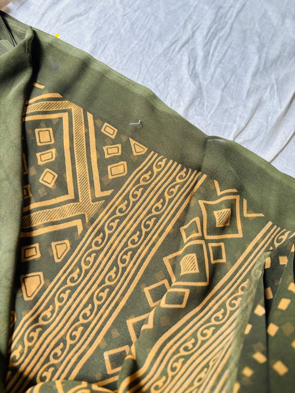 RS .300/- (50% Off on MRP Rs.600/-)( DS836)