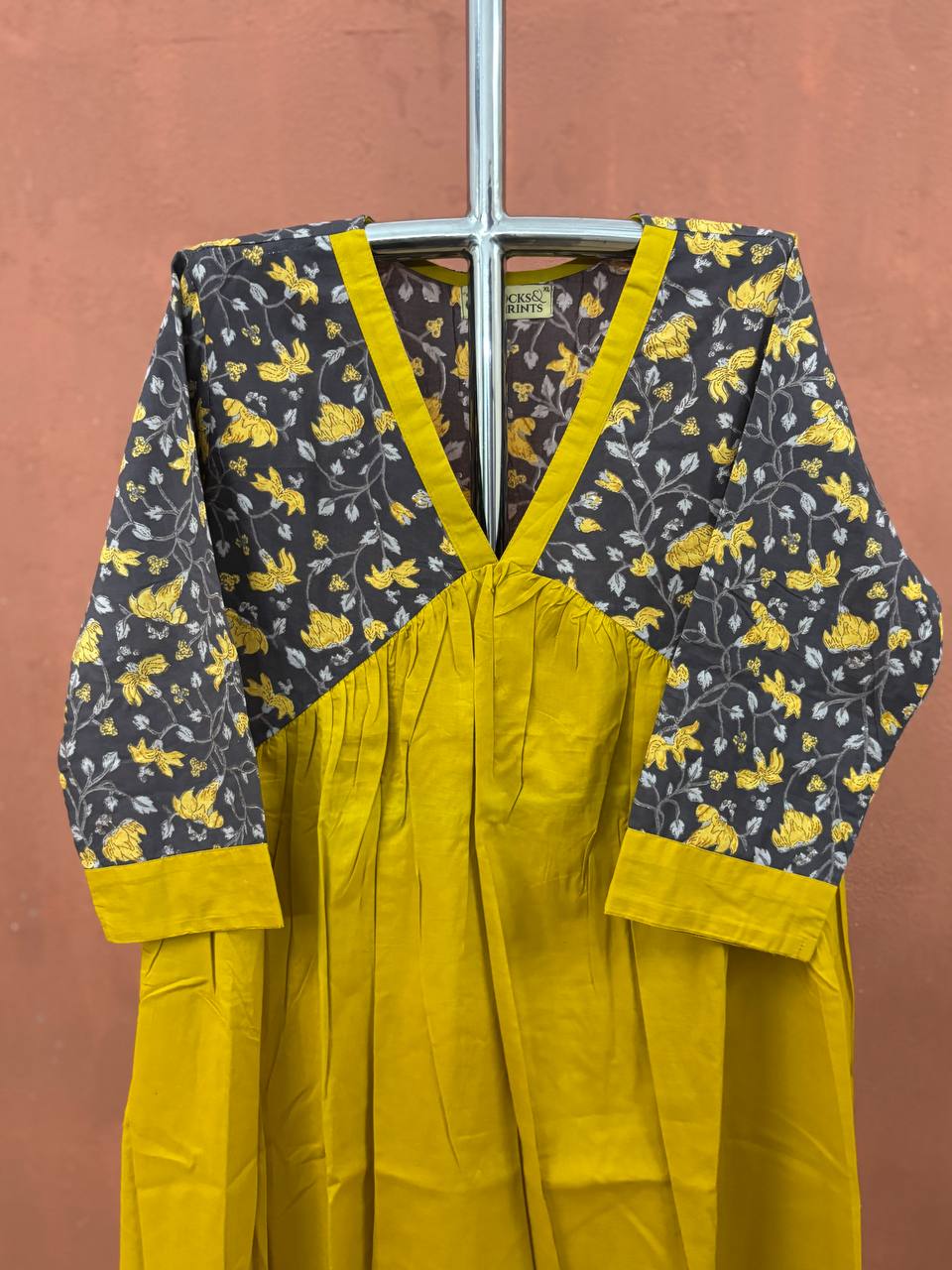 RS.490/- (50%Off on MRP Rs.980/-)(DS-864)