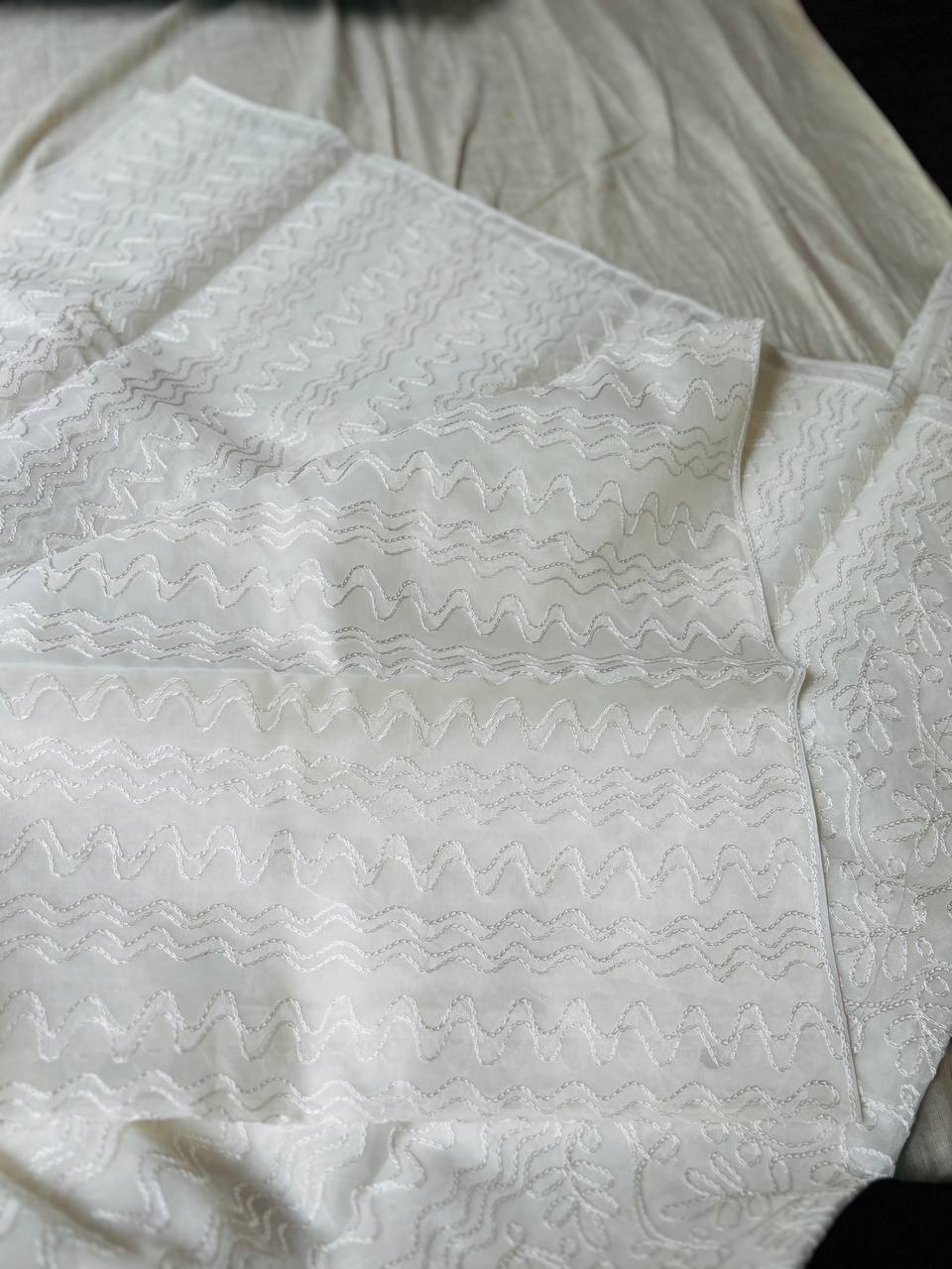 RS.1170/- (70% Off on MRP Rs.3900/-)( DS887)
