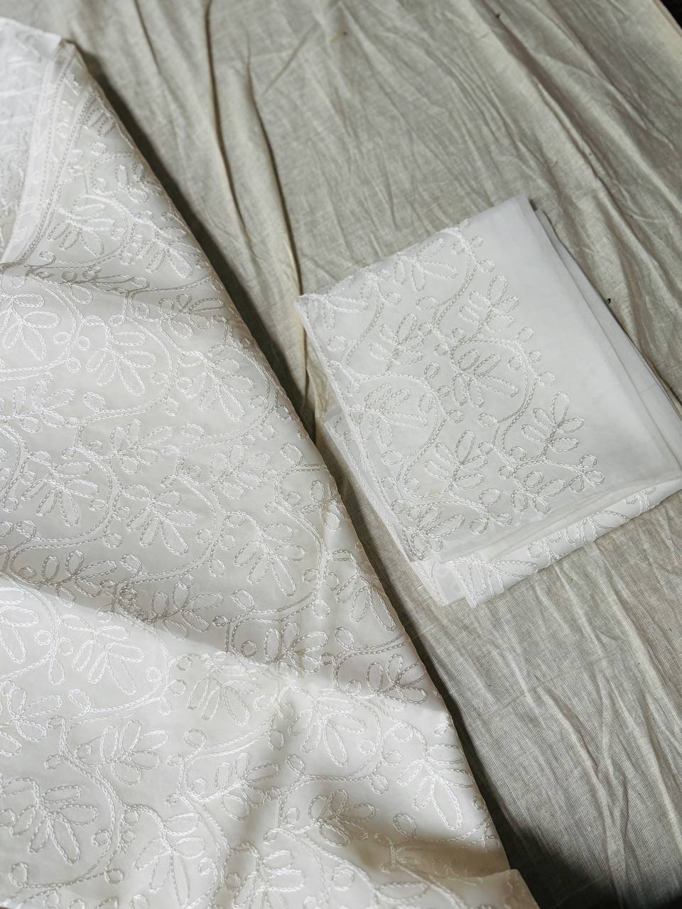 RS.1170/- (70% Off on MRP Rs.3900/-)( DS887)