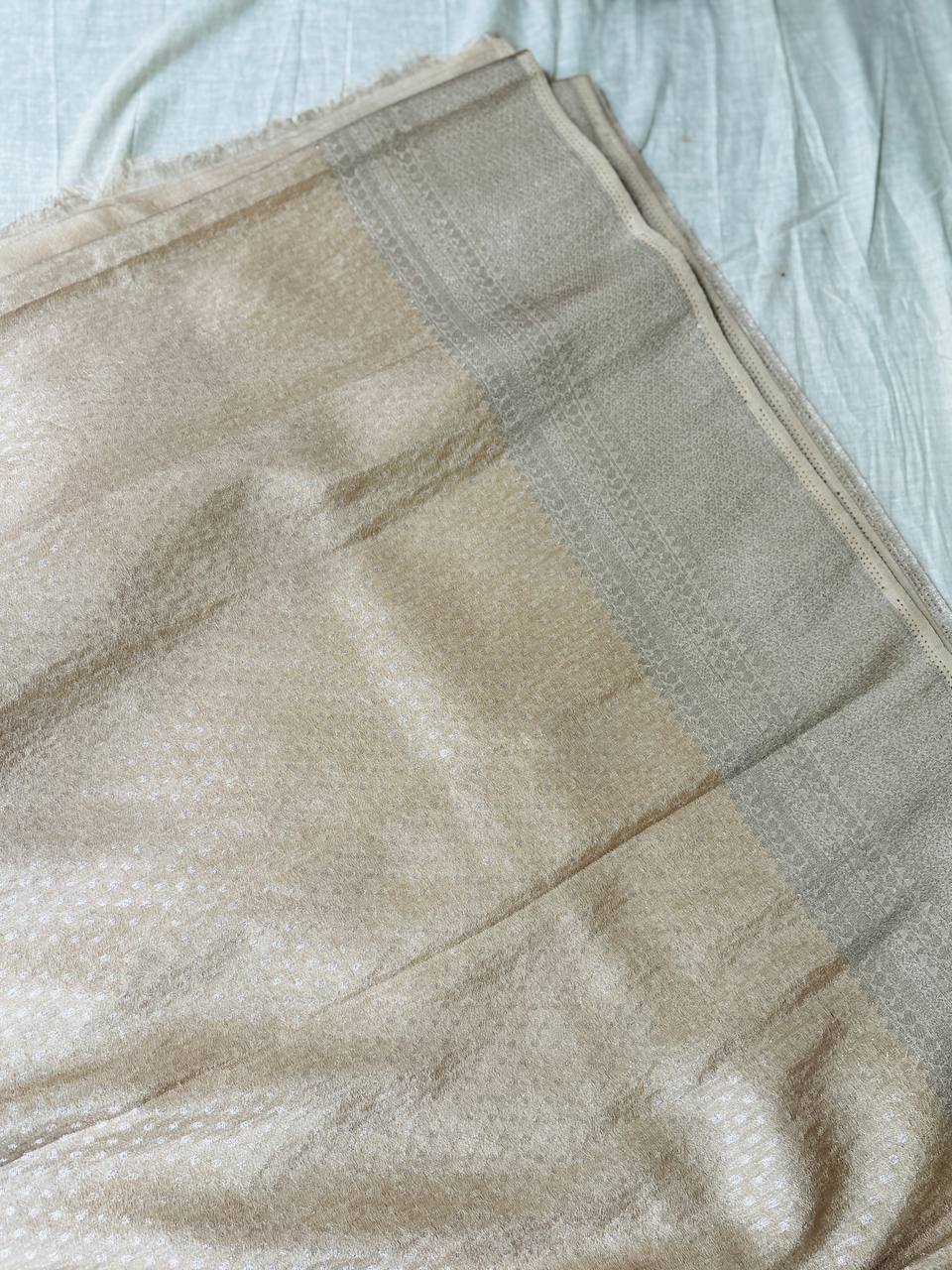 RS.752/- (60% Off on MRP Rs.1880/-)( DS888)